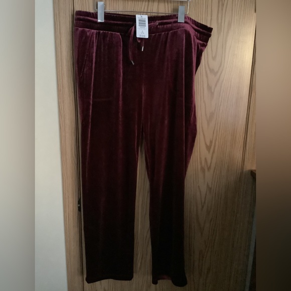 Torrid Zinfandel velvet tie front taper elastic waist, ribbed cuffs, pull on 1X - Picture 1 of 5